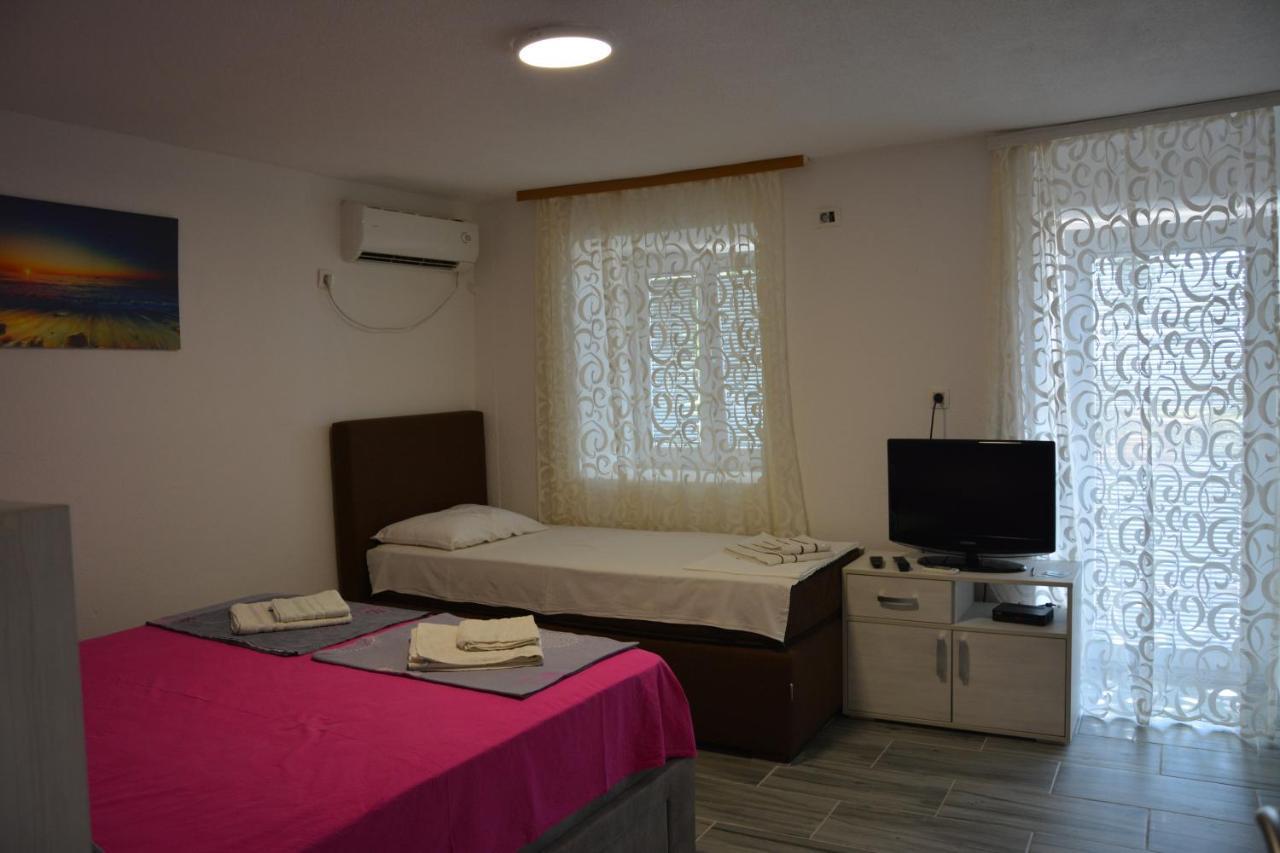 Apartments Djedovic 2 Petrovac Exterior photo