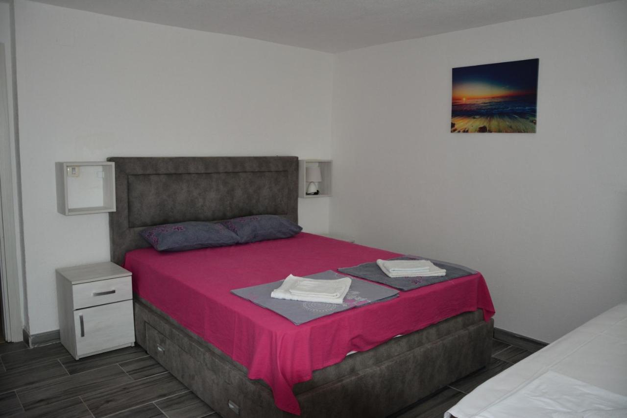 Apartments Djedovic 2 Petrovac Exterior photo