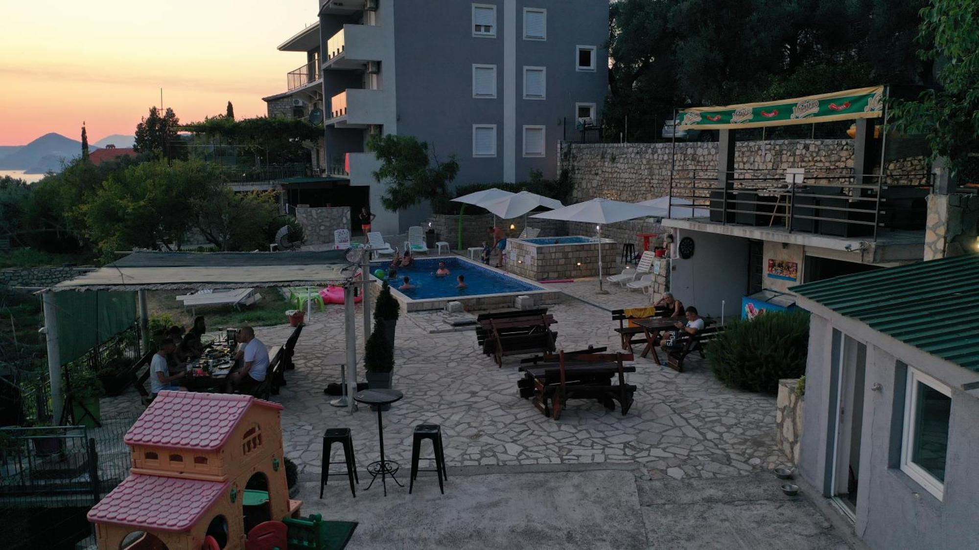 Apartments Djedovic 2 Petrovac Exterior photo