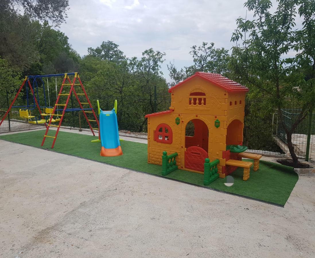 Apartments Djedovic 2 Petrovac Exterior photo