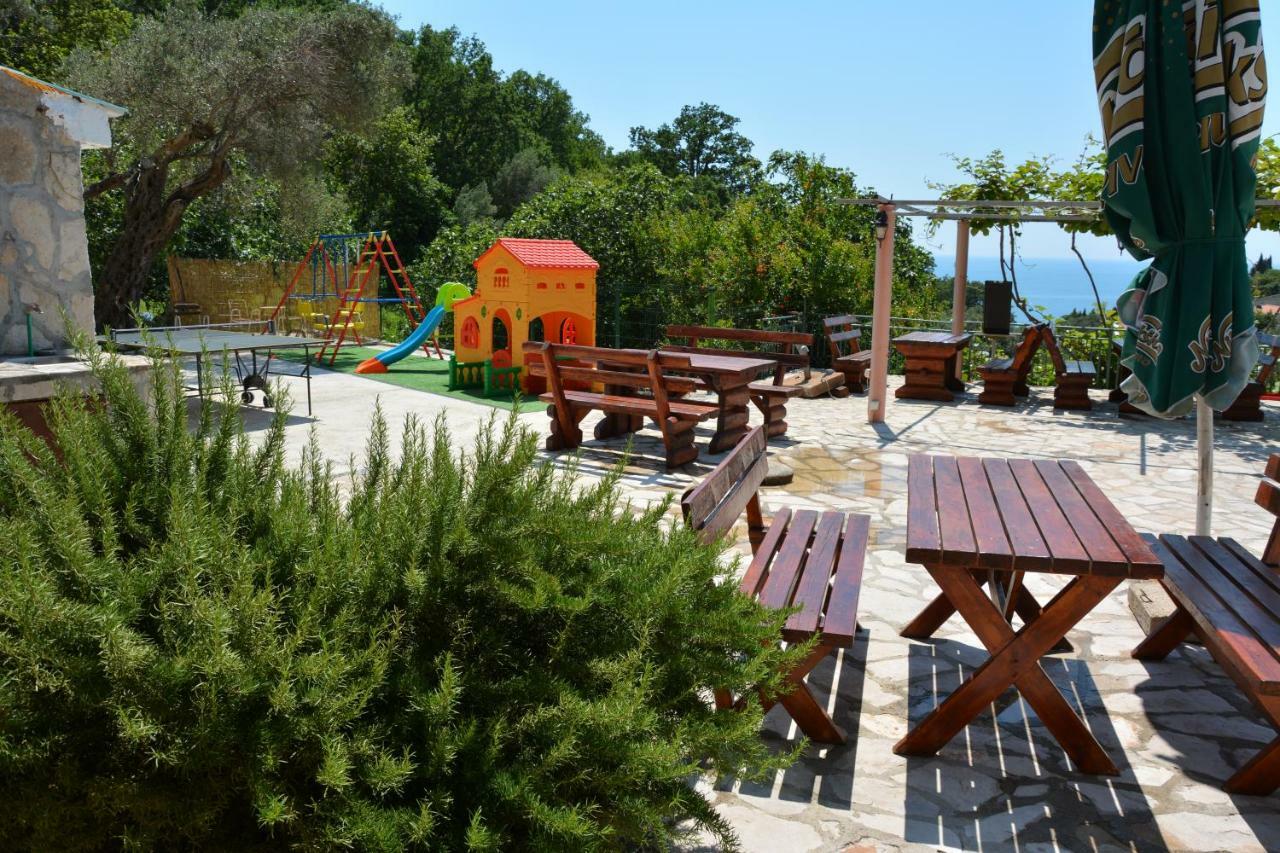 Apartments Djedovic 2 Petrovac Exterior photo